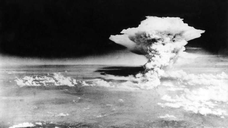 Explos&atilde;o nuclear sobre Hiroshima, Jap&atilde;o, em 6 de agosto de 1945