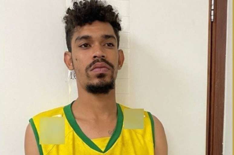 Bruno Cruz de Ara&uacute;jo, conhecido como &ldquo;Coveiro&rdquo;, &eacute; um dos suspeitos do crime e est&aacute; foragido