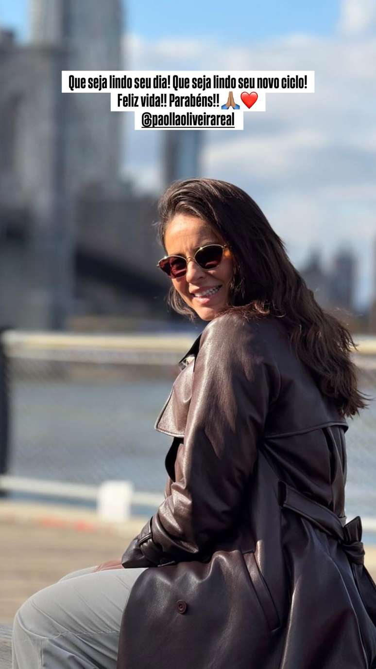 Diogo Nogueira faz homenagem a Paolla Oliveira