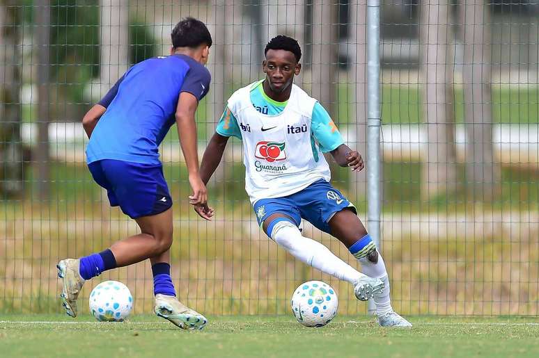 Sele&ccedil;&atilde;o Brasileira est&aacute; nos &uacute;ltimos meses antes do in&iacute;cio da Copa do Mundo, que ocorrer&aacute; na Am&eacute;rica do Norte &ndash;