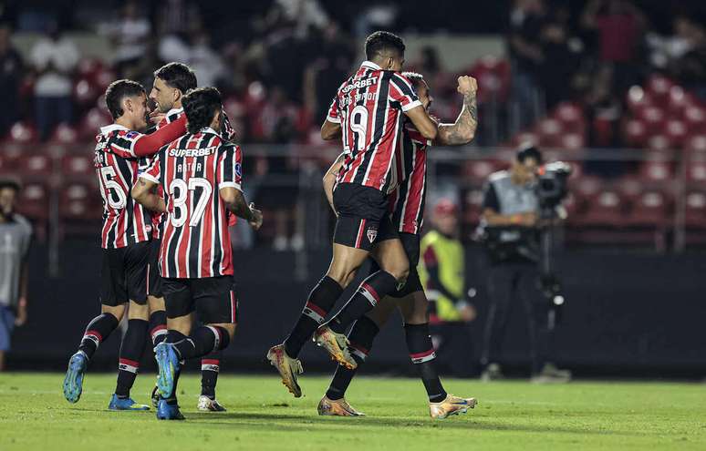 S&atilde;o Paulo oscila, mas vence O&acute;Higgins, pela Copa Sul-Americana &ndash;