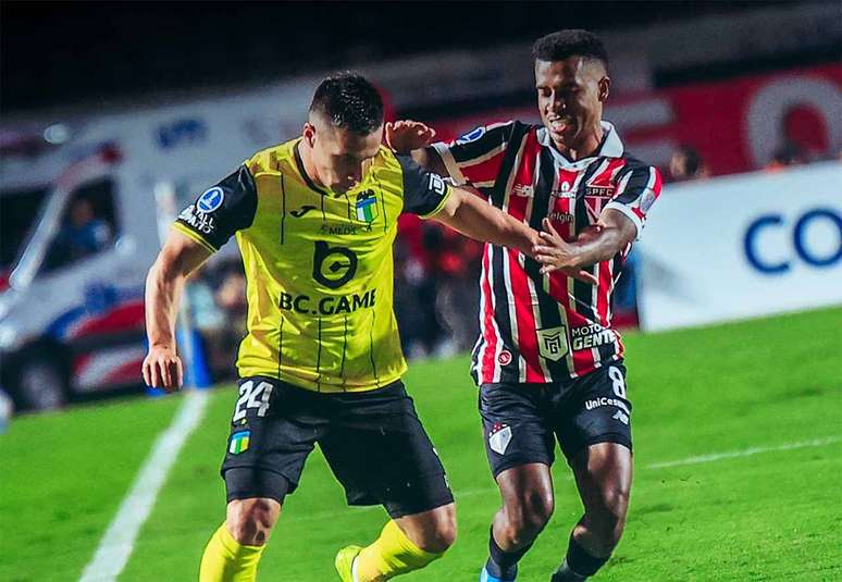 Marcos Ant&ocirc;nio acabou sendo substitu&iacute;do ainda no primeiro tempo do duelo do S&atilde;o Paulo na Sula &ndash;