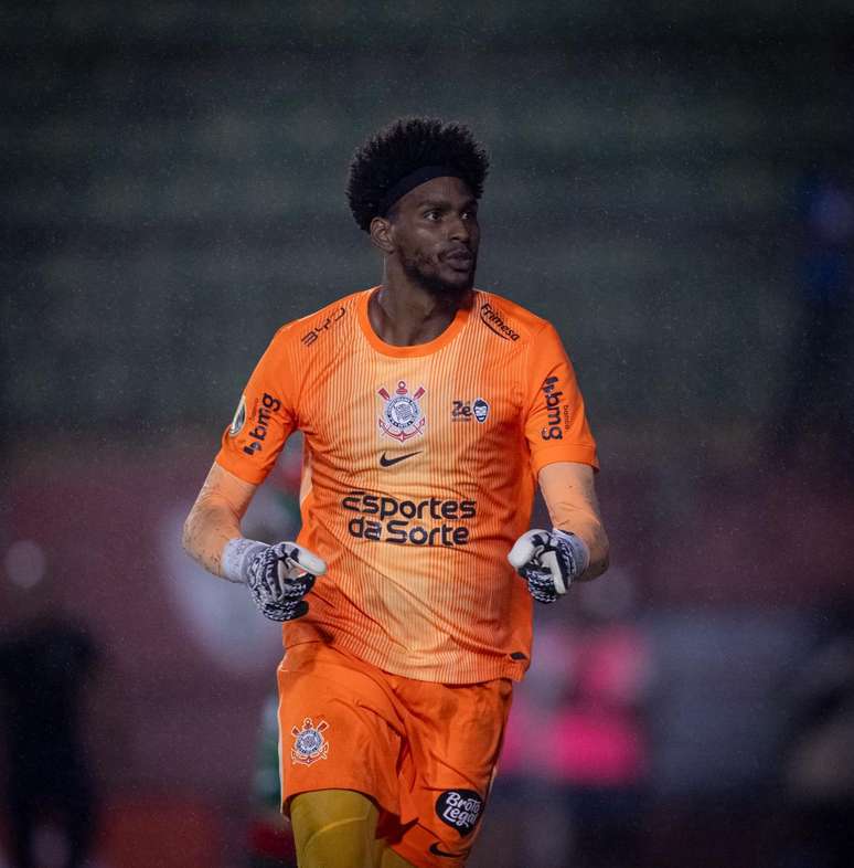 Hugo Souza, goleiro do Corinthians no Est&aacute;dio Canind&eacute; 