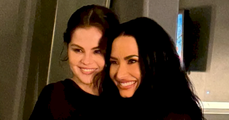 Selena Gomez revela que ficou em "prantos" ao prestigiar abertura da turn&ecirc; de Demi Lovato