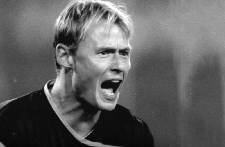 పునరుత్పత్తి - శీర్షిక: అలెక్స్ మన్నింగర్ ఆర్సెనల్, జువెంటస్ మరియు లివర్‌పూల్ వంటి యూరప్‌లోని ప్రధాన క్లబ్‌ల కోసం ఆడాడు