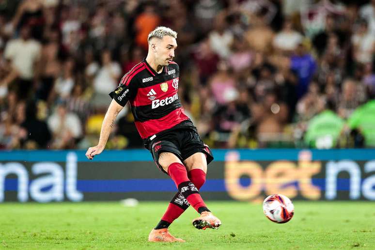 லியோ ஓர்டிஸ் ஃபிளமெங்கோவின் தூண்களில் ஒன்று -