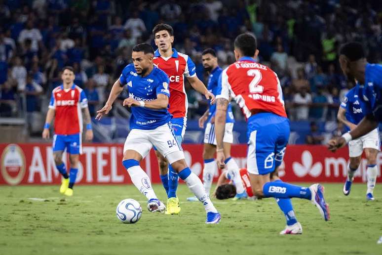 Cruzeiro perdeu por 2 a 1 em pleno Mineir&atilde;o, com o advers&aacute;rio marcando o gol da vit&oacute;ria nos acr&eacute;scimos &ndash;