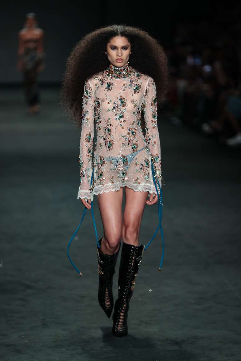 Desfile da Hisha, no Rio Fashion Week 