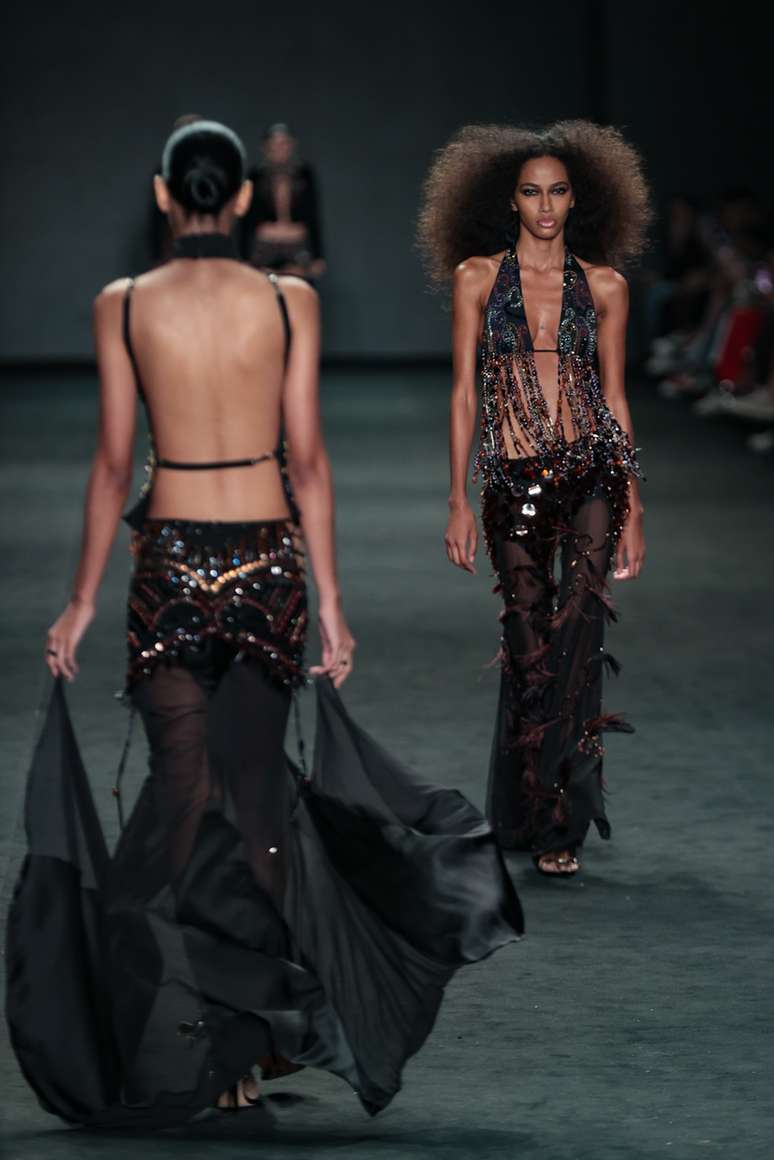 Desfile da Hisha, no Rio Fashion Week 