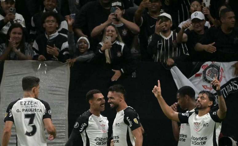 Corinthians bate o Santa Fe e vence a segunda na Libertadores &ndash;
