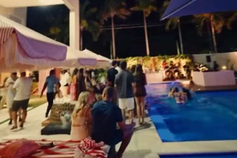 விருந்து அலங்காரம்