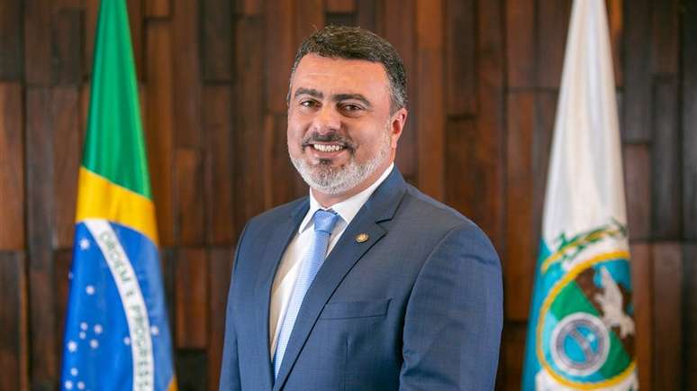 O deputado estadual Vitor Junior (PDT-RJ) era cotado para disputar a presid&ecirc;ncia da Alerj, mas deve desistir do pleito.