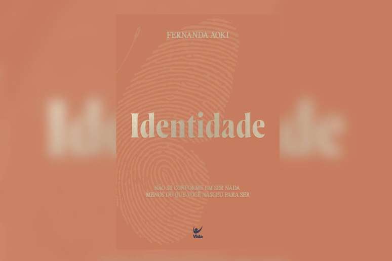 &ldquo;Identidade&rdquo; investiga por que tantas mulheres aprendem a se diminuir para caber em expectativas externas 