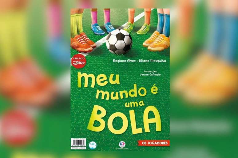 &ldquo;Meu mundo &eacute; uma bola&rdquo; acompanha a trajet&oacute;ria de quatro amigos unidos pelo sonho de jogar futebol 
