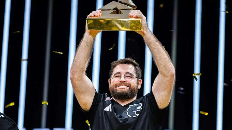 FalleN, గొప్ప బ్రెజిలియన్ eSports అథ్లెట్, 2026 చివరిలో పదవీ విరమణ చేయనున్నారు