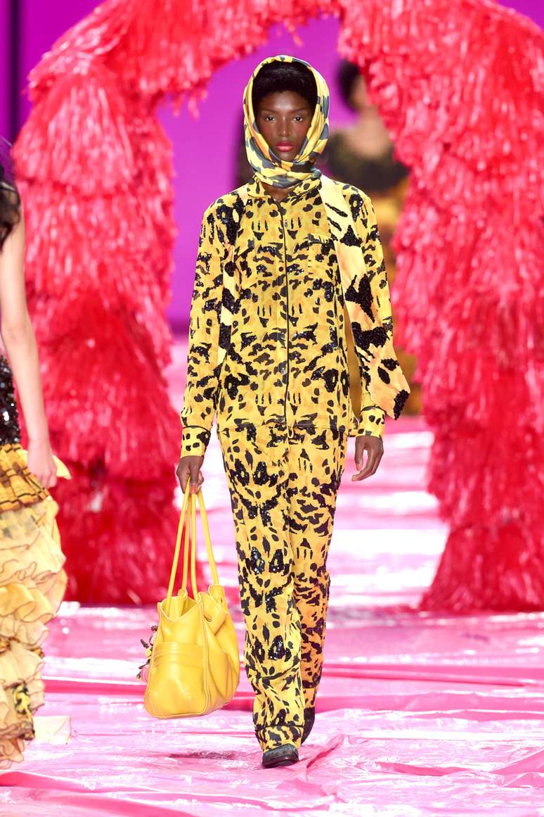 Desfile Isabela Capeto 