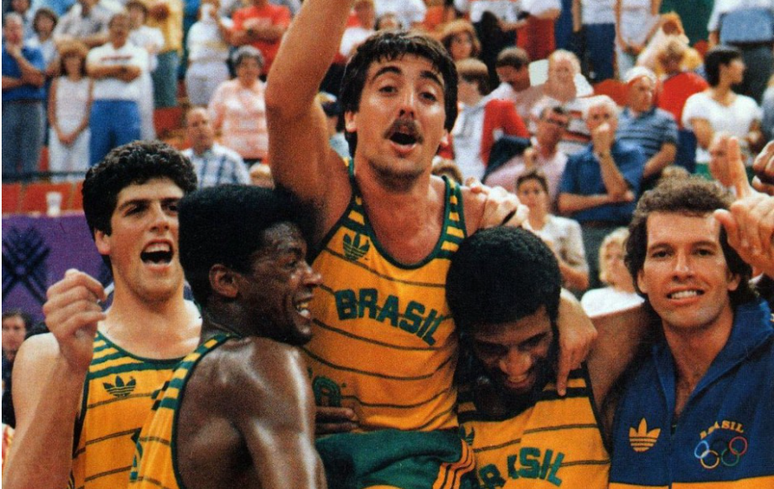 Rolando, Gerson, Guerrinha, Pipoka e Andr&eacute; comemoram em Indian&aacute;polis, em 1987