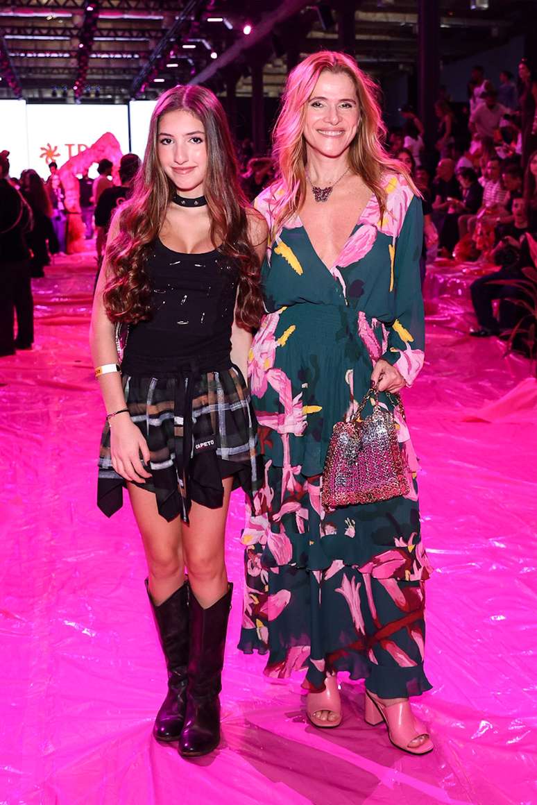 Ingrid Guimar&atilde;es e Clara 