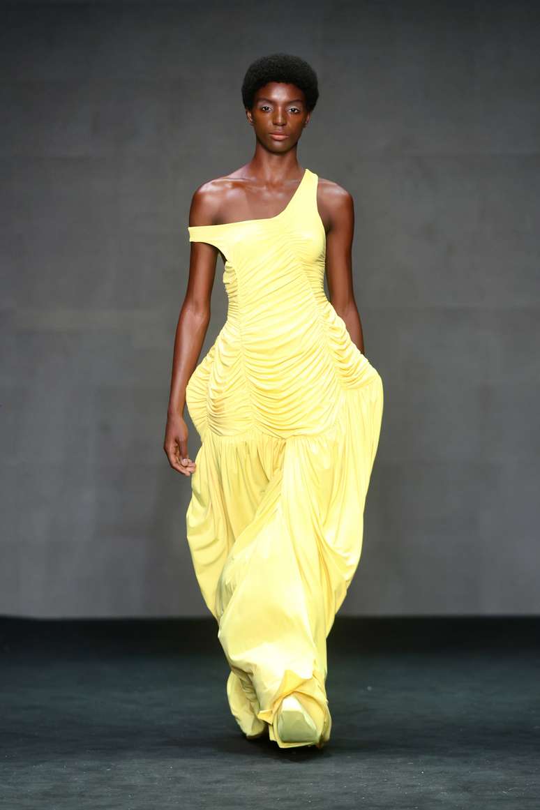 Desfile da Argalji no Rio Fashion Week 