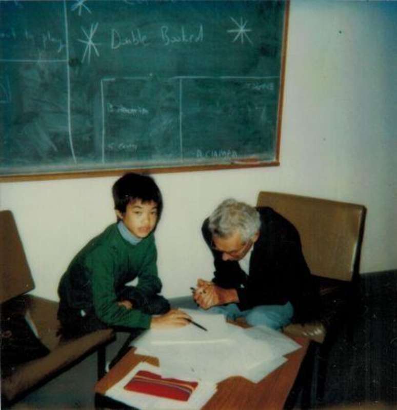 Em 1988, ele estava novamente ao lado de um gigante da matem&aacute;tica, Paul Erdős