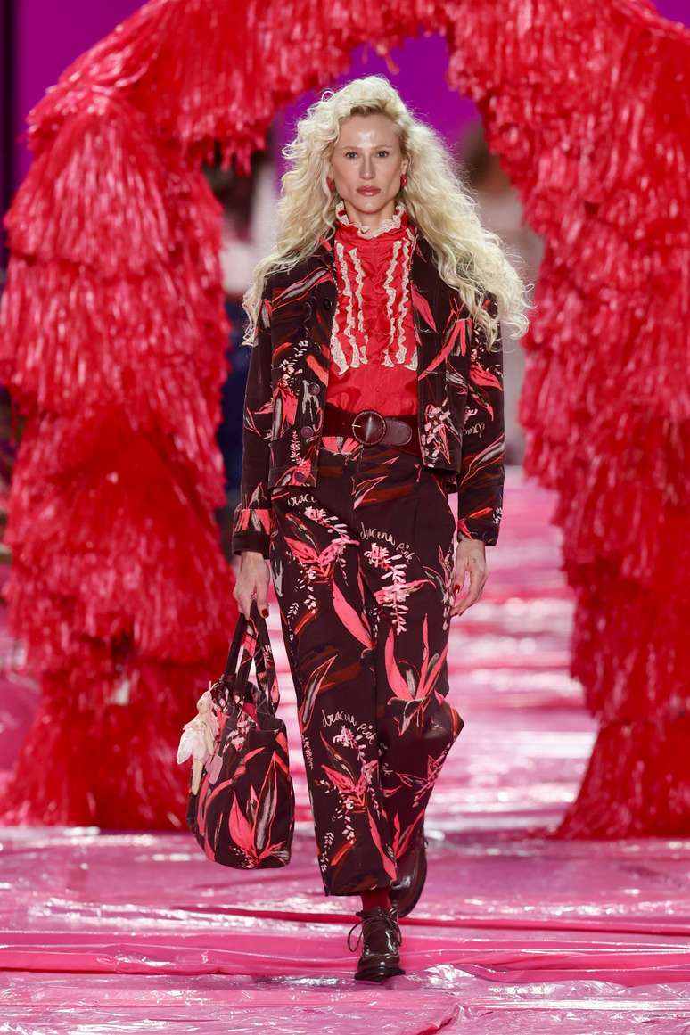 Desfile Isabela Capeto 