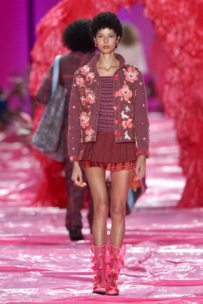 Desfile Isabela Capeto 