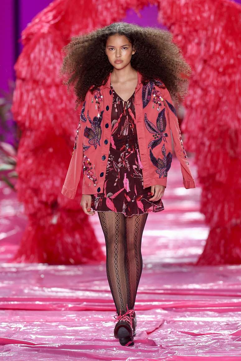 Desfile Isabela Capeto 