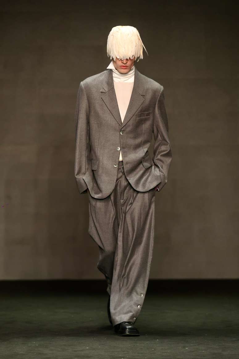 Desfile de Lucas Le&atilde;o 