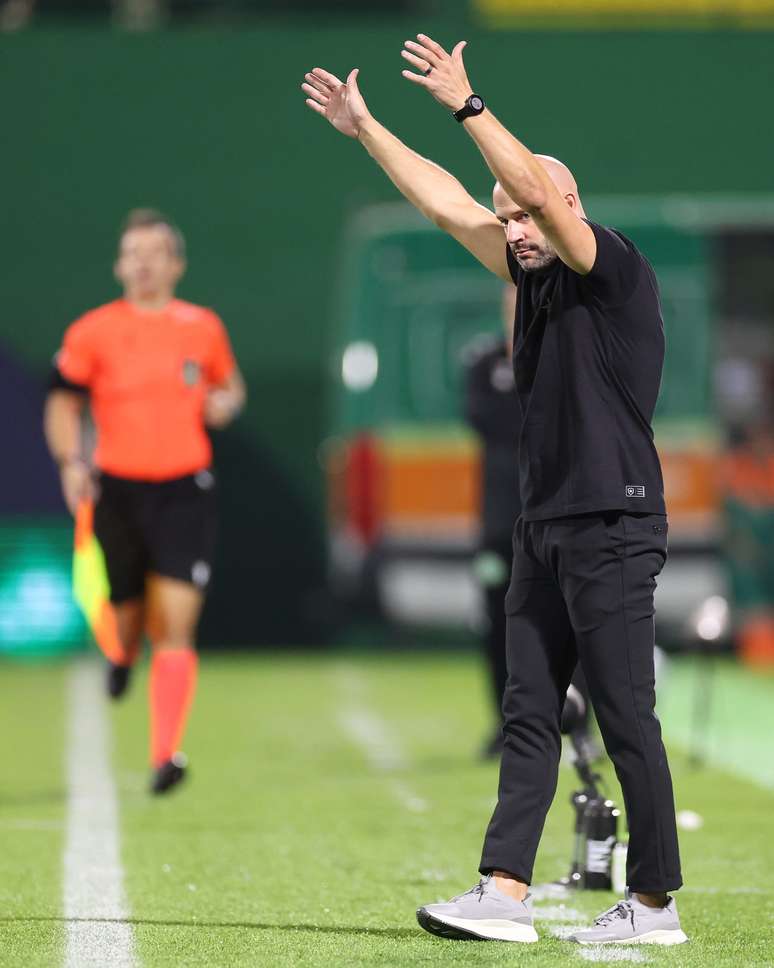 Franclim Carvalho durante partida do Botafogo 