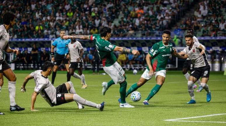 Jogo entre Palmeiras e Atl&eacute;tico PR foi v&aacute;lido pela 12&ordf; rodada do Brasileir&atilde;o 2026, no Allianz Parque