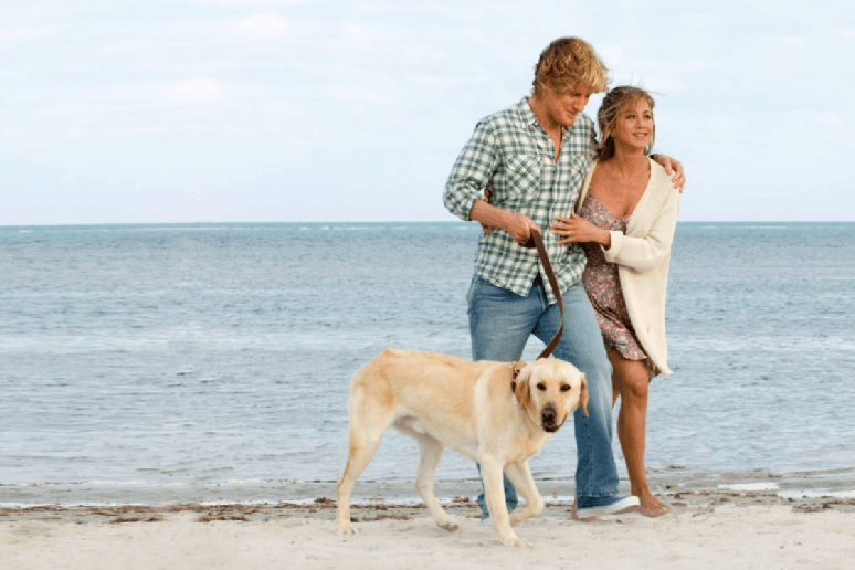 &ldquo;Marley & Eu&rdquo; acompanha um casal rec&eacute;m-casado cuja vida se transforma com a chegada de Marley, um labrador travesso que se torna o cora&ccedil;&atilde;o da fam&iacute;lia 