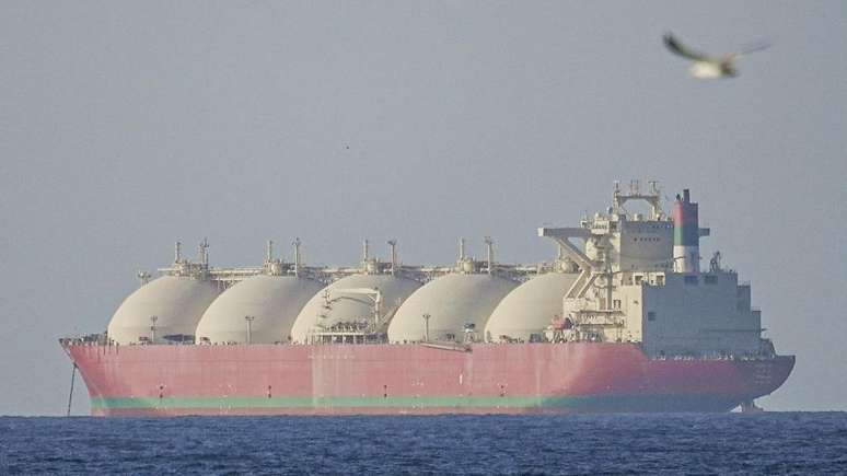 O Estreito de Ormuz &eacute; uma das vias naveg&aacute;veis estrat&eacute;gicas para o mundo