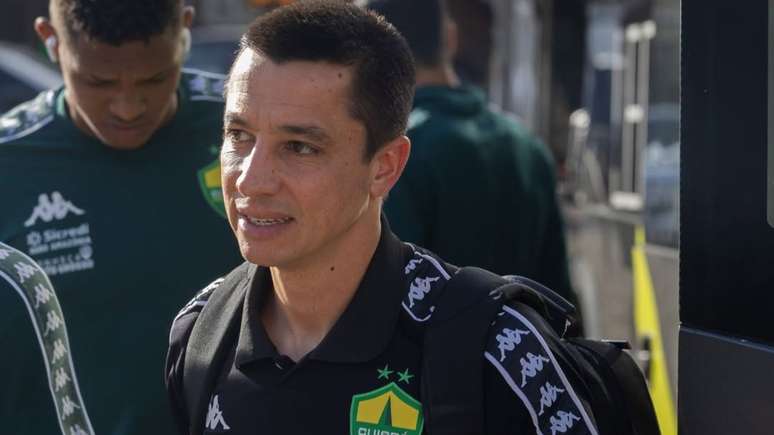 Eduardo Barros pelo Cuiab&aacute; 