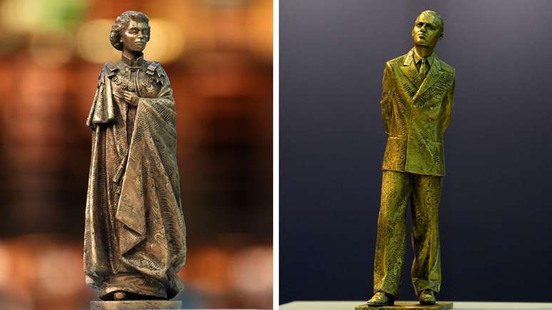 Um modelo da est&aacute;tua que retrata a rainha Elizabeth 2&ordf;, parte de um memorial a ser constru&iacute;do no St James's Park (&agrave; esquerda), que tamb&eacute;m incluir&aacute; uma est&aacute;tua de bronze do pr&iacute;ncipe Philip (&agrave; direita)