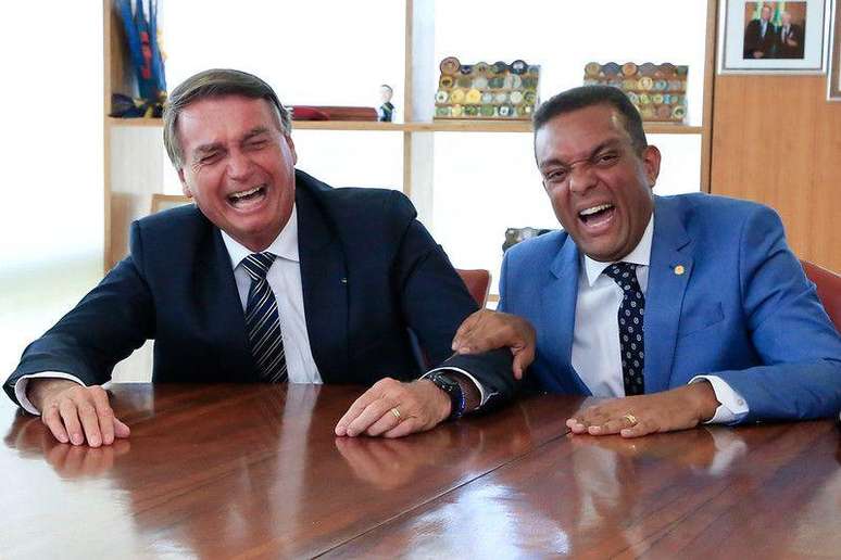 Otoni de Paula acusa Jair Bolsonaro de ser respons&aacute;vel pela atual crise do Rio de Janeiro