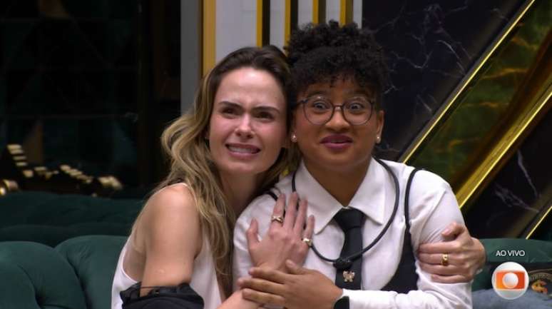 Ana Paula Renault &eacute; a campe&atilde; do BBB 26. Milena fica com o 2&ordm; lugar.