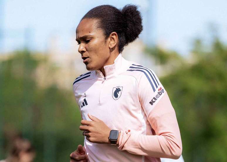 லியோன் ஐரோப்பிய பெண்கள் கால்பந்தில் ஒரு அதிகார மையமாக உள்ளது –