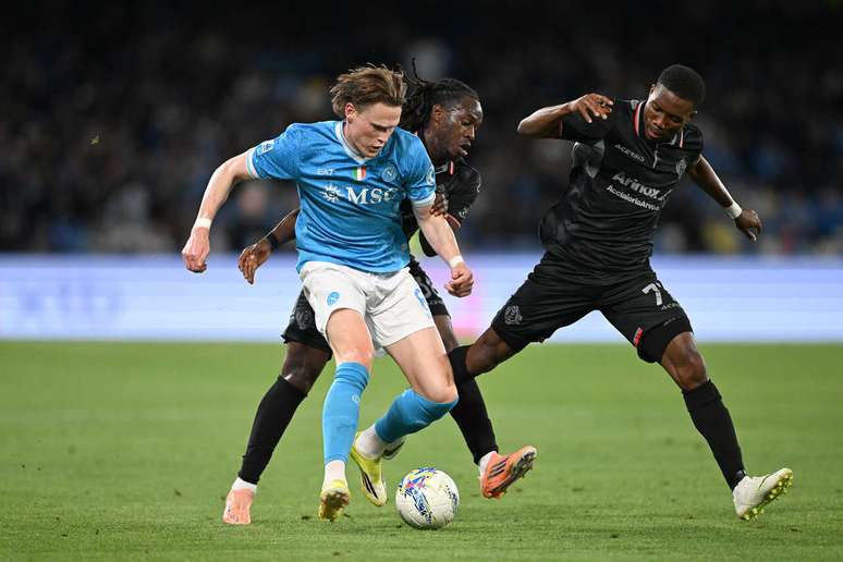 McTominay tem grande atua&ccedil;&atilde;o apesar de perder p&ecirc;nalti em goleada do Napoli &ndash;