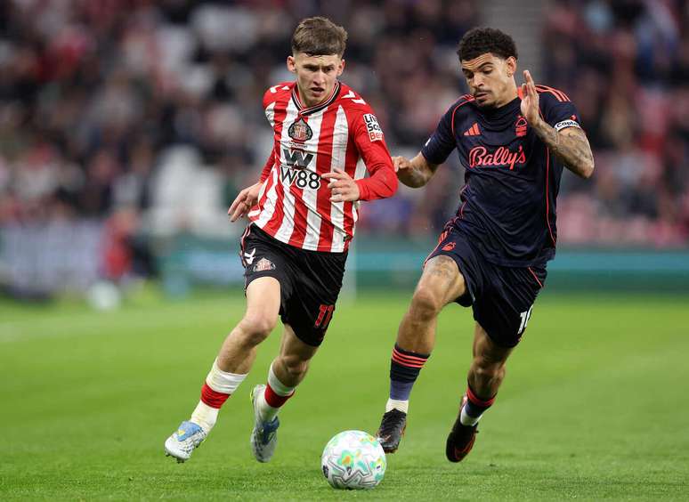 Forest vence e ficar perto da salva&ccedil;&atilde;o na Premier League &ndash;