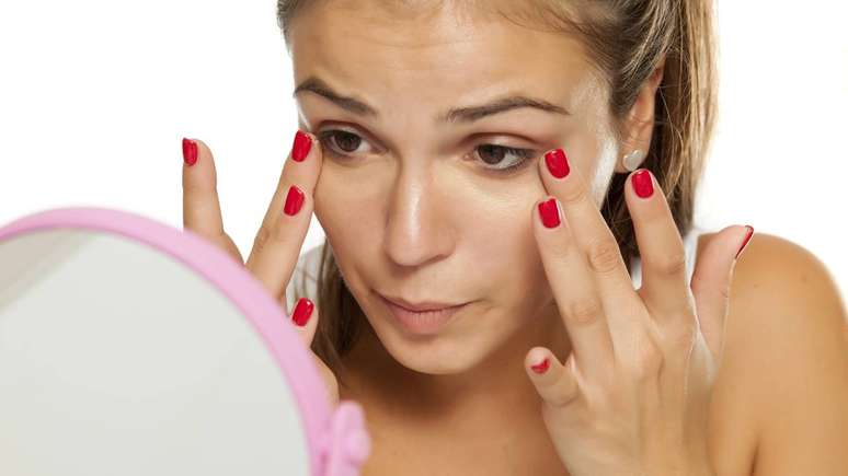 Na rotina de cuidados, olheiras pigmentares costumam responder melhor a ativos clareadores &ndash; depositphotos.com / VGeorgiev