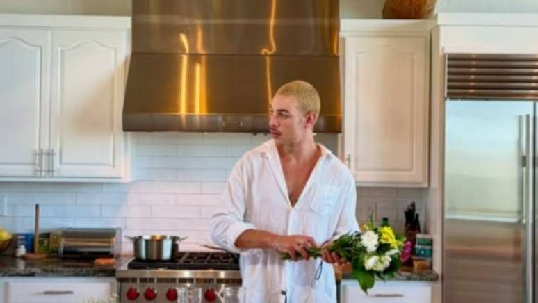 J&uacute;lio conta hist&oacute;ria de vida pessoal antes de se tornar chef