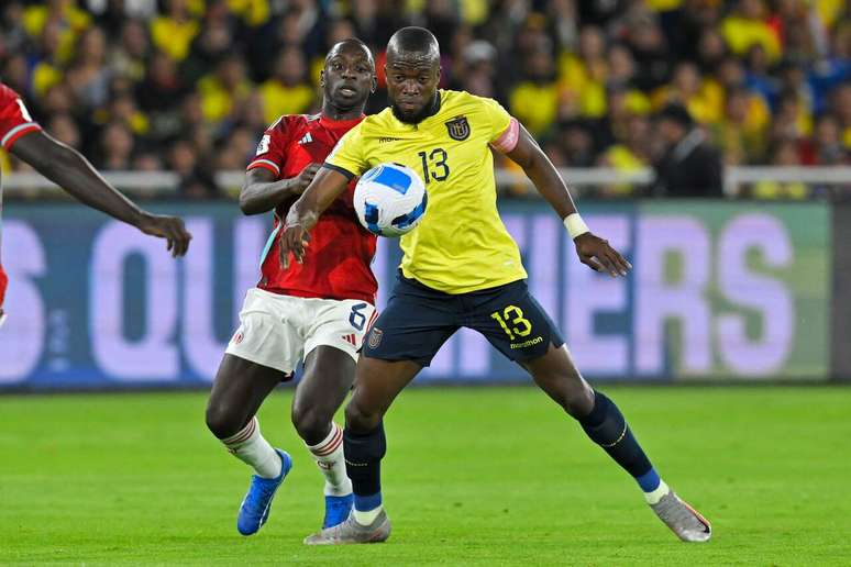 Enner Valencia em campo pela sele&ccedil;&atilde;o do Equador (Photo by Rodrigo BUENDIA / AFP)