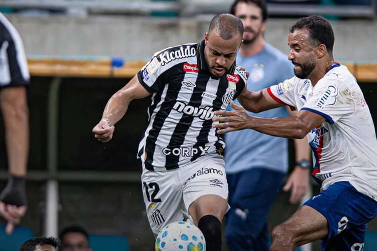 சாண்டோஸ் இரண்டு முன்னணிகளைப் பெறுகிறார், ஆனால் ஃபோன்டே நோவாவில் பாஹியா டிராவைப் பார்க்கிறார் -