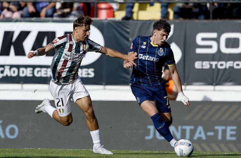 Estrela da Amadora e Porto mediram for&ccedil;as neste domingo (26/4), pela 31&ordf; rodada do Campeonato Portugu&ecirc;s &ndash;