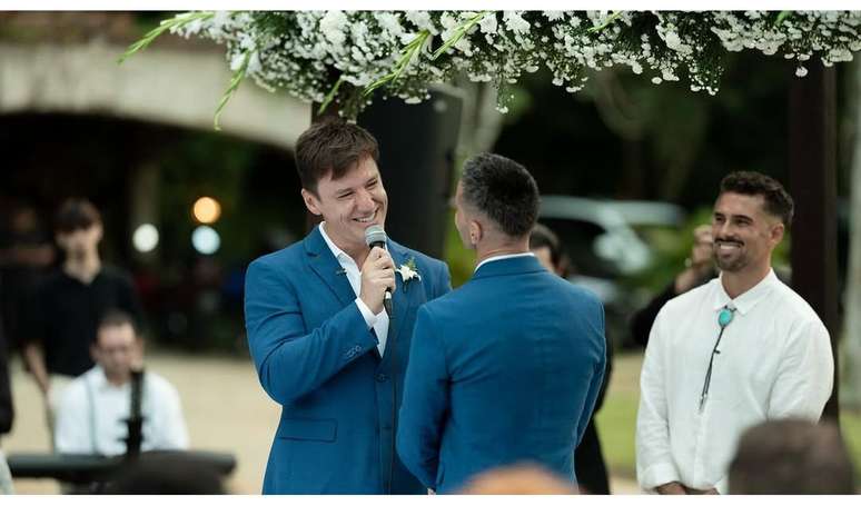 ఫిలిప్ సుహ్రే మరియు ఎరిక్ ఆండ్రేడ్ రియో ​​డి జనీరోలో వివాహం చేసుకున్నారు.