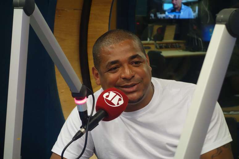 Vampeta como comentarista pela Jovem Pan 