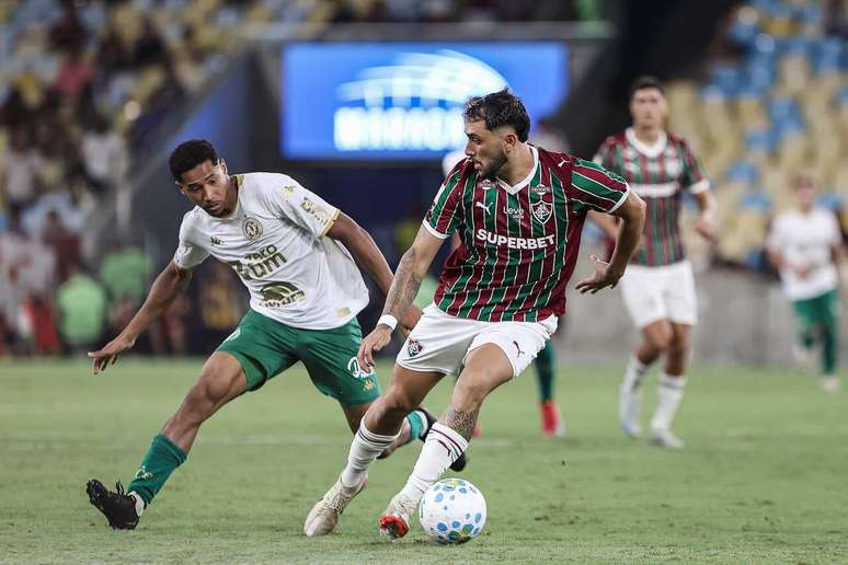 Fluminense enfileira chances perdidas, se complica, mas despacha a Chape no Maraca&nbsp;