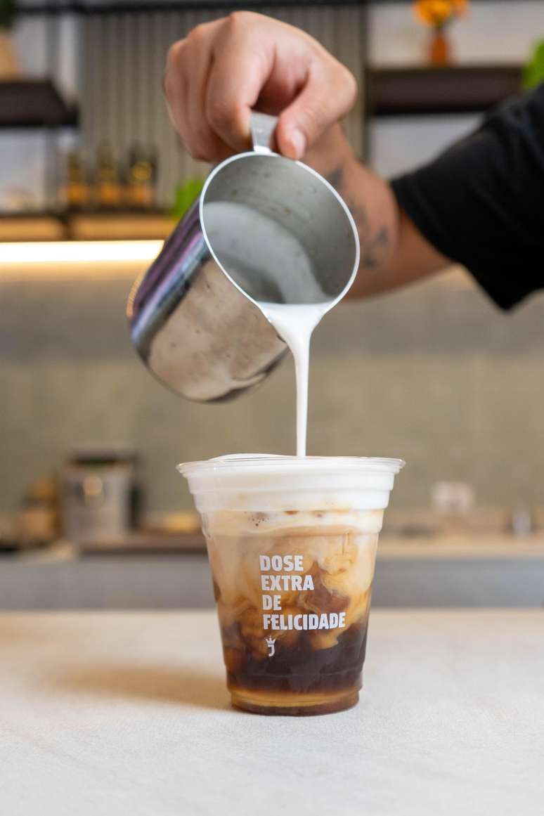 Ideia &eacute; que o caf&eacute; gere um novo fluxo de clientes recorrentes, com produtos a pre&ccedil;os baixos
