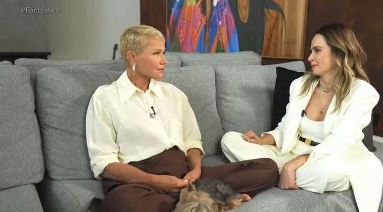 Xuxa Fantásticoలో అనా పౌలా రెనాల్ట్‌తో మాట్లాడుతుంది