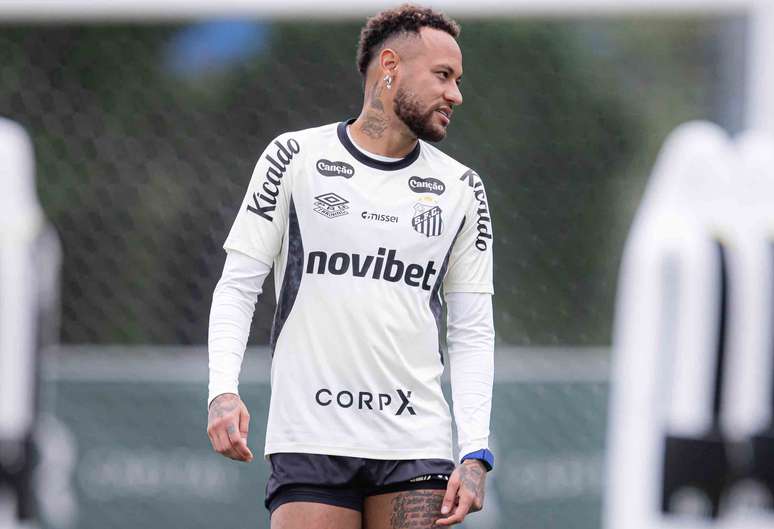 Neymar comenta expectativa para duelo contra o San Lorenzo &ndash;